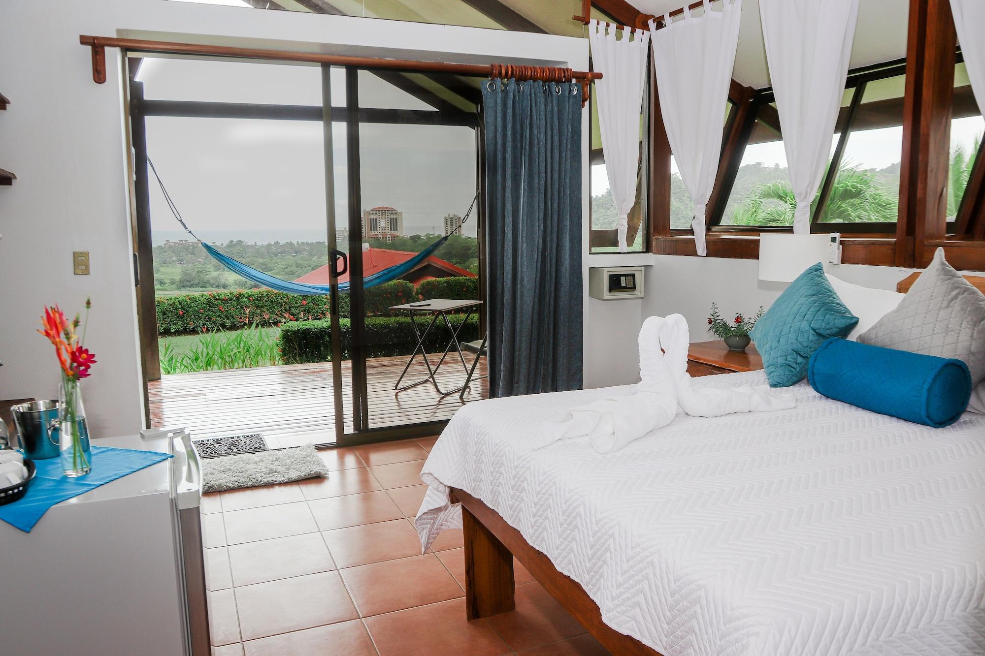 Surf Synergy All-Inclusive Surf Retreat Jaco Exterior photo
