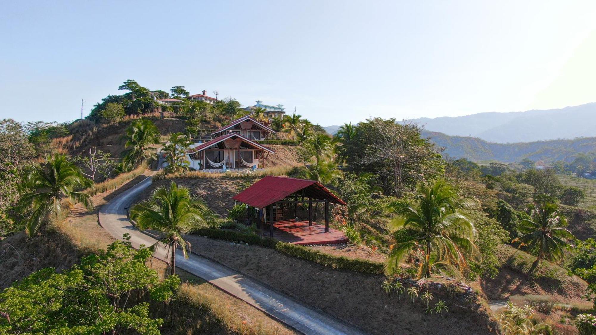 Surf Synergy All-Inclusive Surf Retreat Jaco Exterior photo