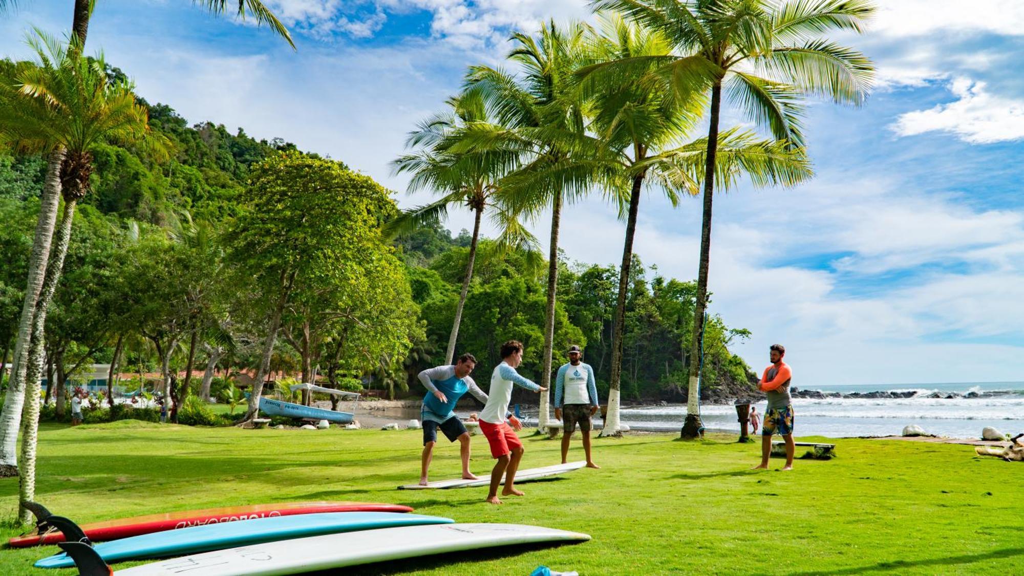 Surf Synergy All-Inclusive Surf Retreat Jaco Exterior photo