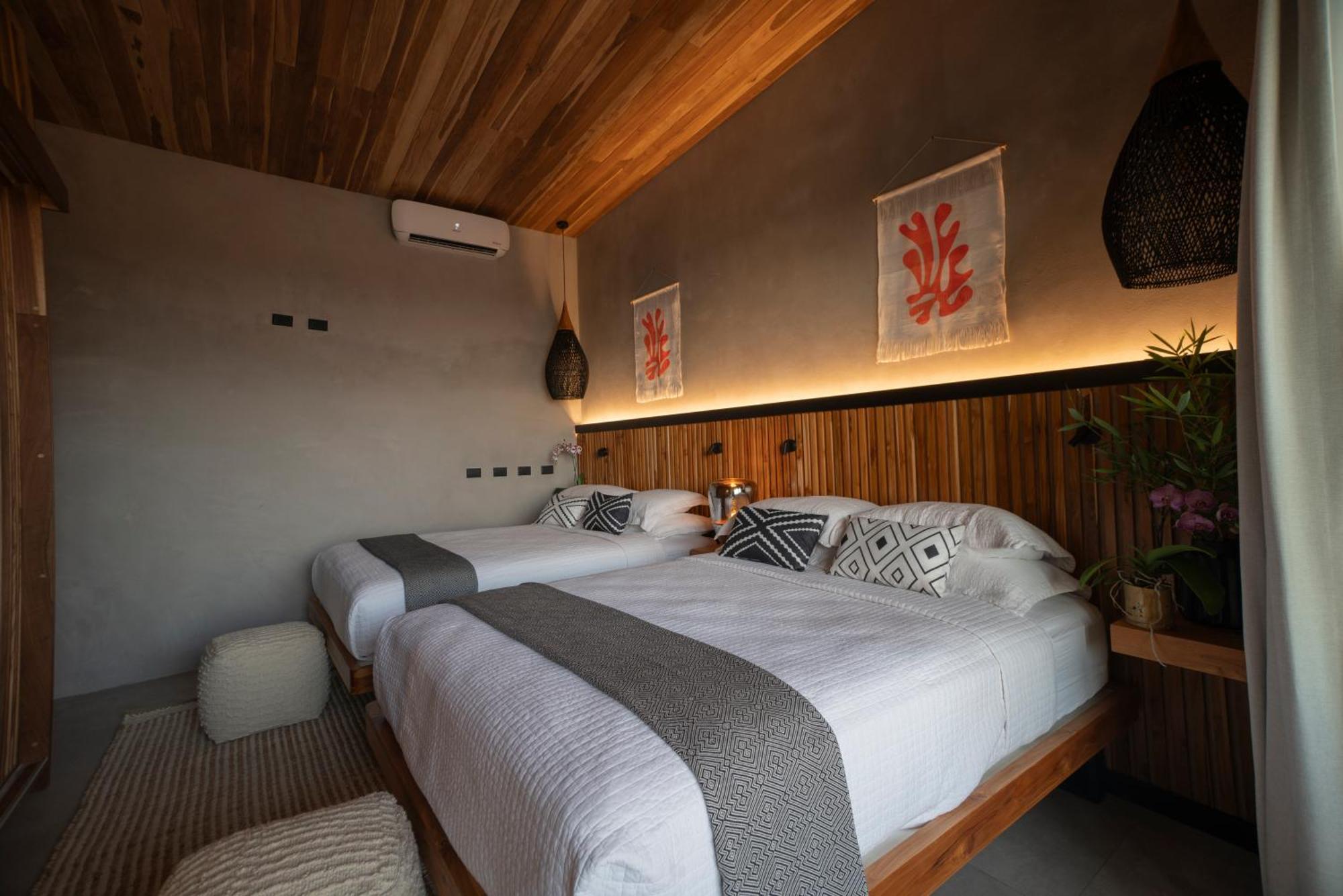 Surf Synergy All-Inclusive Surf Retreat Jaco Exterior photo