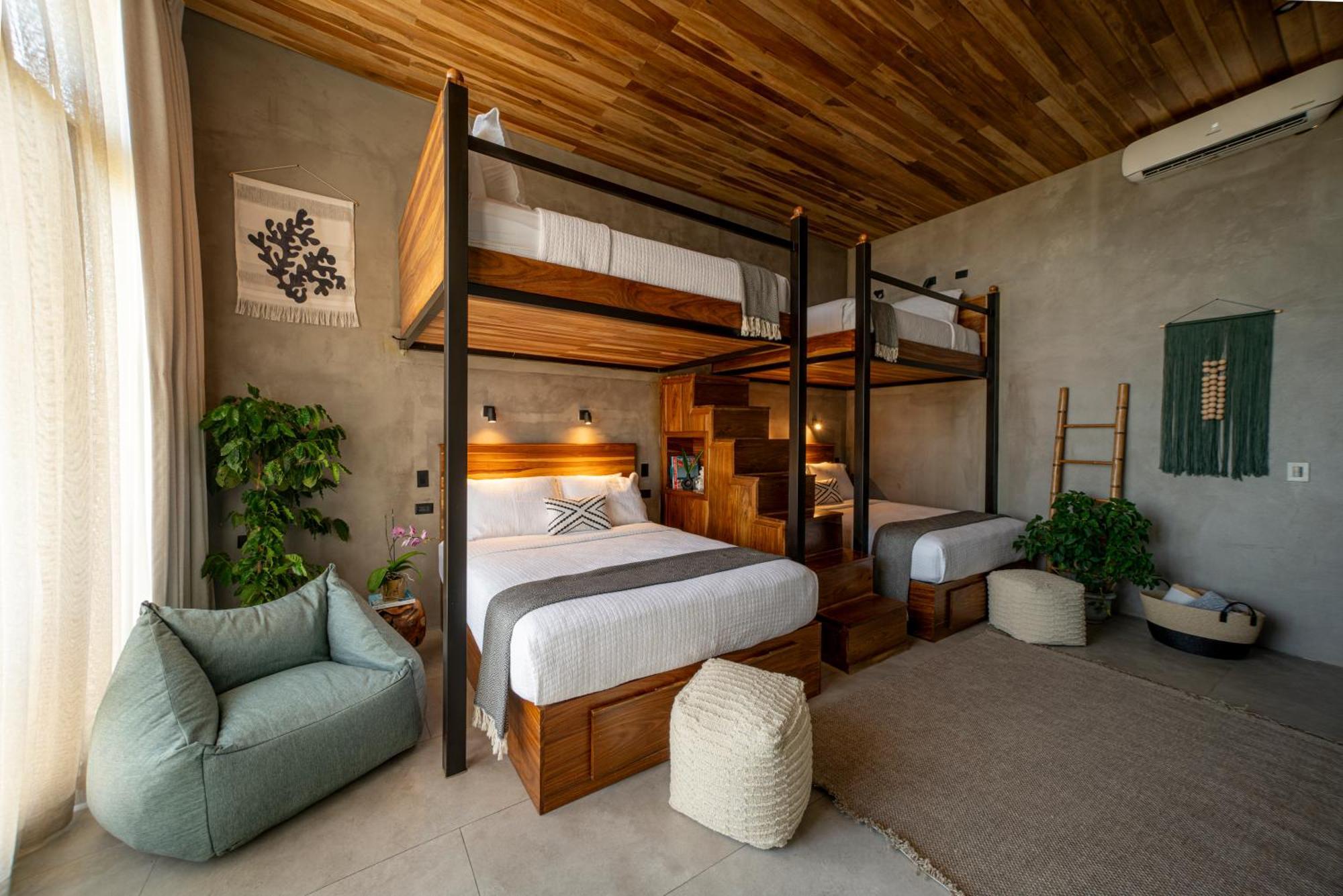 Surf Synergy All-Inclusive Surf Retreat Jaco Exterior photo